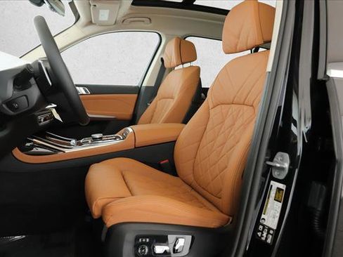Used 2025 BMW X7 xDrive40i image 10