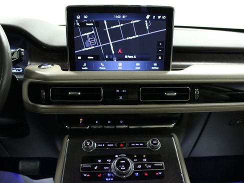 Used 2022 Lincoln Aviator Reserve w/ Equipment Group 201A AWD/4WD image 23