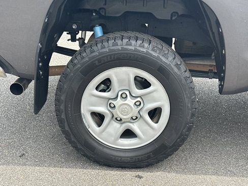 Used 2019 Toyota Tundra SR5 w/ SR5 Upgrade Package image 20