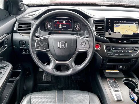 Used 2023 Honda Passport TrailSport image 16