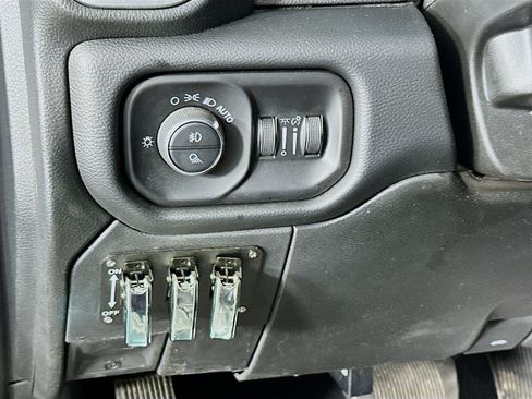 Used 2020 RAM 3500 Laramie AWD/4WD image 11
