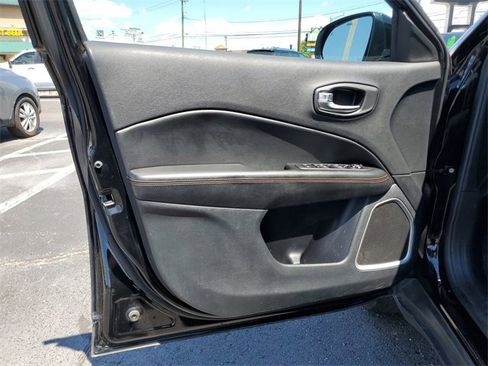 Used 2021 Jeep Compass Limited image 21