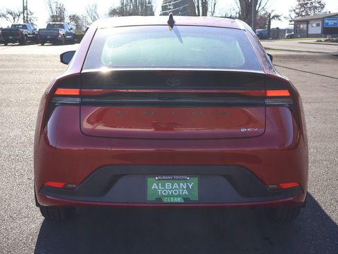 New 2026 Toyota Prius LE image 5