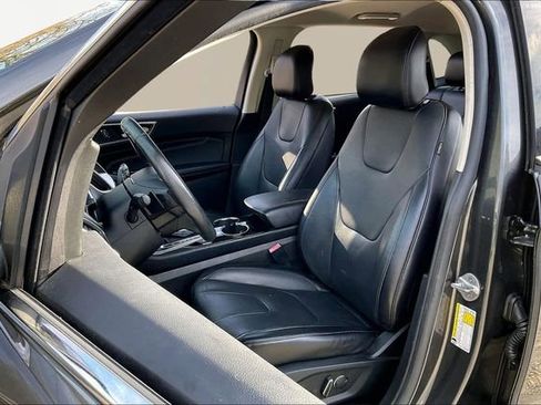 Used 2017 Ford Edge Titanium w/ Technology Package image 15