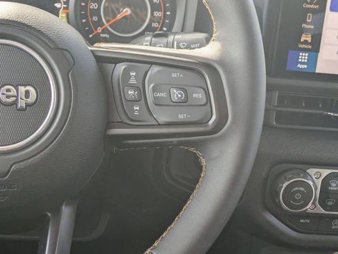 Used 2024 Jeep Wrangler Willys image 14