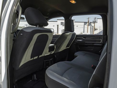 Used 2022 RAM 2500 Big Horn w/ Cold Weather Group image 32