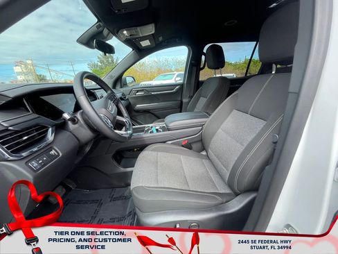 Certified 2025 GMC Acadia Elevation image 10