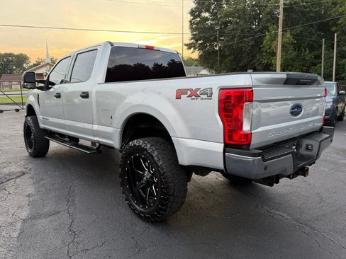 Used 2017 Ford F250 XLT w/ XLT Value Package AWD/4WD image 5