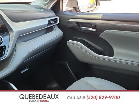 Used 2020 Toyota Highlander Platinum image 23