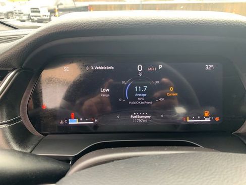 Used 2024 Jeep Grand Cherokee Laredo image 26