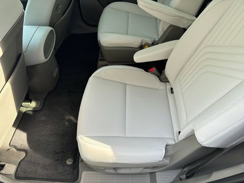 New 2026 Hyundai Palisade Blue SEL image 16