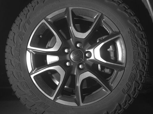 Used 2025 Jeep Compass Trailhawk image 13