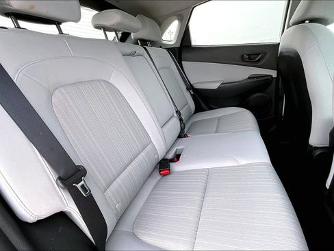 Used 2022 Hyundai Kona SEL FWD image 25