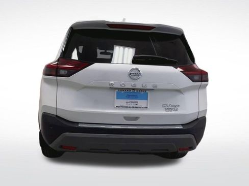 Used 2021 Nissan Rogue SV image 7