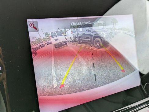 Used 2024 Jeep Wagoneer L Series III w/ Flexible Seating Group image 25