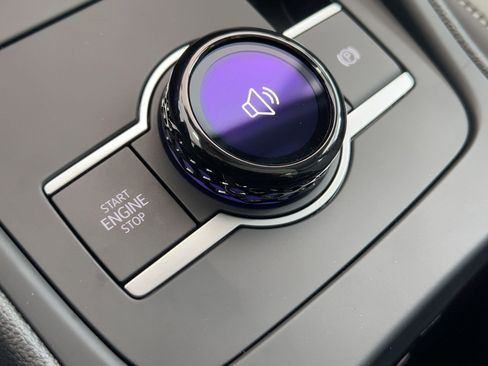 New 2026 Volkswagen Tiguan SE image 20