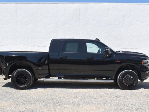 Used 2023 RAM 3500 Laramie AWD/4WD image 6