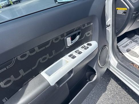 Used 2012 Kia Soul + w/ Audio Pkg FWD image 12