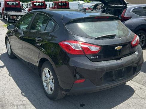 Used 2019 Chevrolet Cruze LS w/ LS Convenience Package FWD image 2