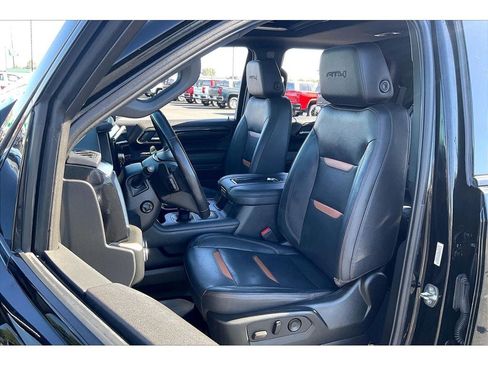 Used 2022 GMC Sierra 1500 AT4 w/ Technology Package AWD/4WD image 25