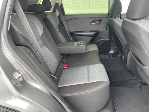 Used 2023 Nissan Rogue SV image 14