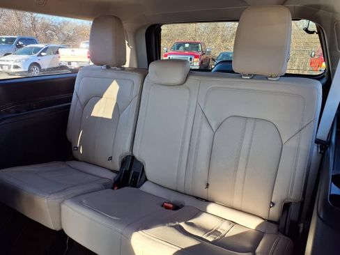 Used 2024 Ford Expedition Max Limited AWD/4WD image 28