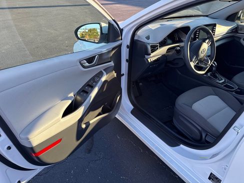 Used 2020 Hyundai Ioniq Blue image 9