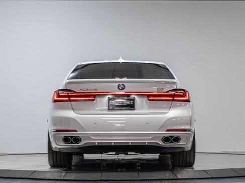 Used 2022 BMW ALPINA B7 xDrive AWD/4WD image 49