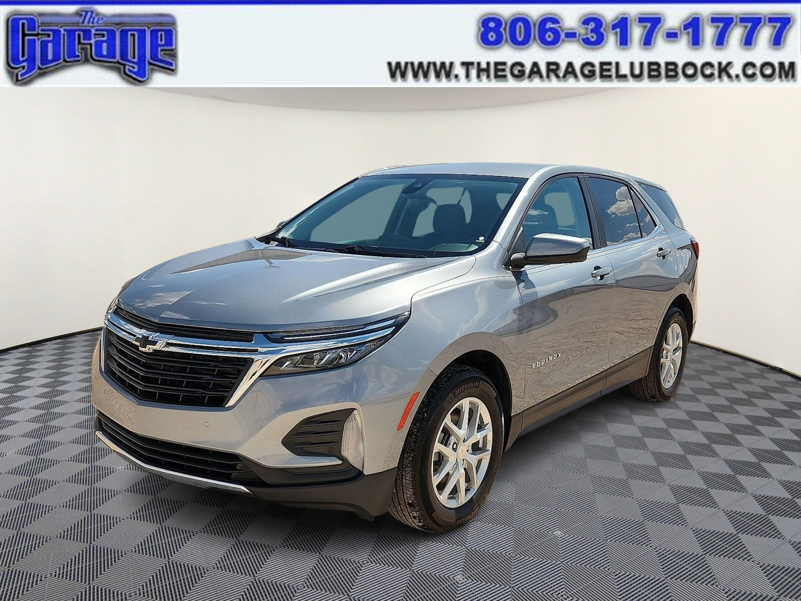 Used 2024 Chevrolet Equinox LT w/ LPO, Floor Liner Package FWD image 1