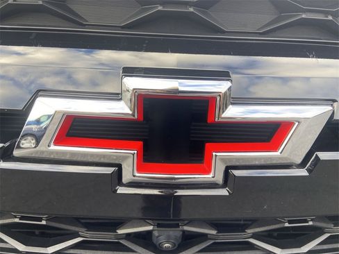 Certified 2024 Chevrolet Colorado ZR2 w/ Technology Package image 30