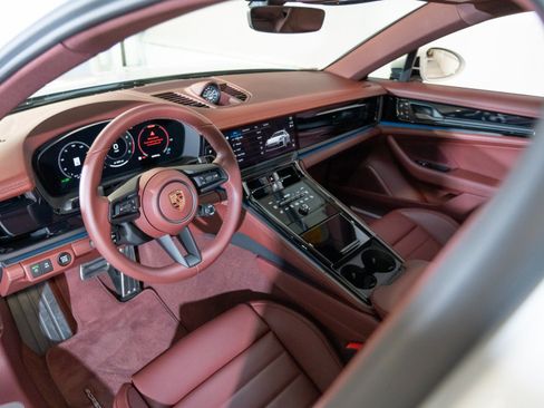 Certified 2026 Porsche Panamera image 4