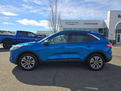 Used 2021 Ford Escape SEL image 2