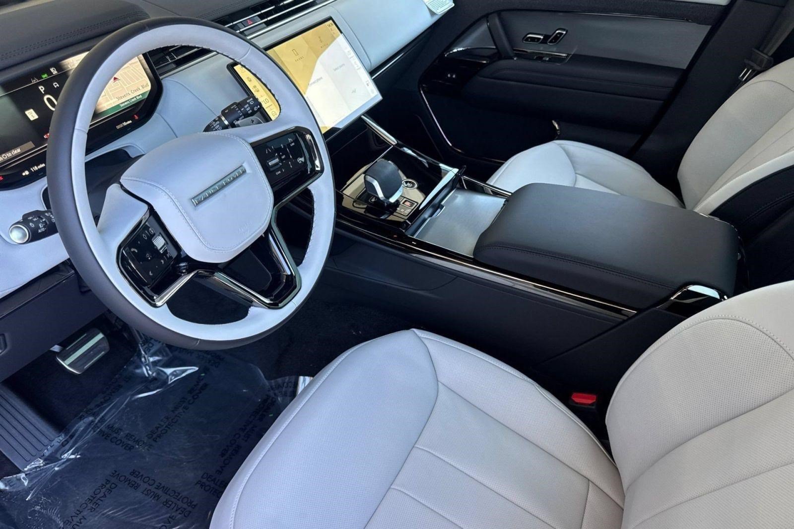 New 2026 Land Rover Range Rover Sport Dynamic SE AWD/4WD image 3