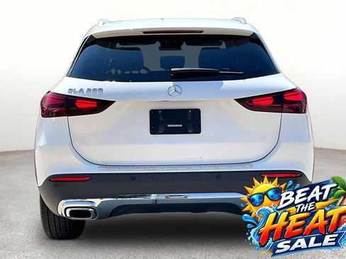 Used 2025 Mercedes-Benz GLA 250 image 4