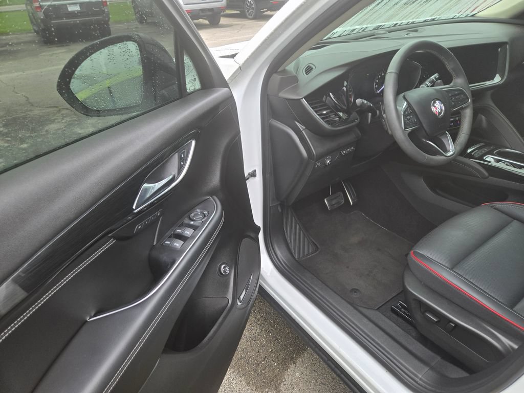 Used 2023 Buick Envision Essence w/ Technology Package I AWD/4WD image 5