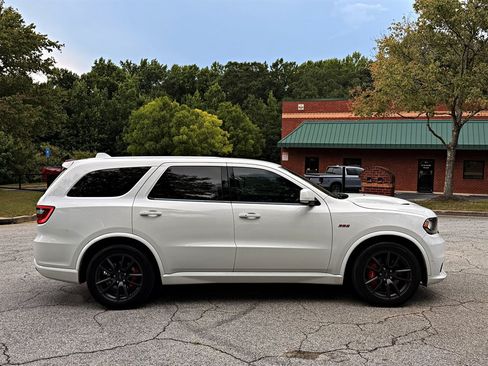 Used 2019 Dodge Durango SRT w/ Technology Group AWD/4WD image 4