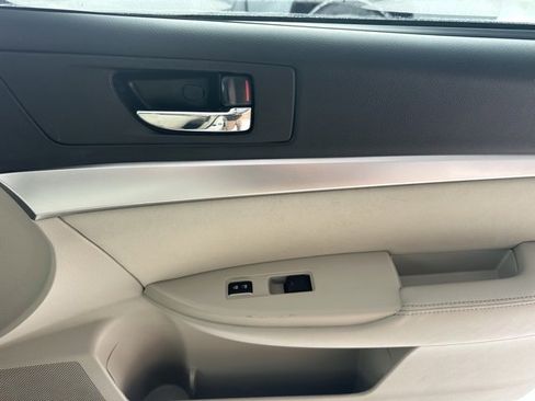 Used 2011 Subaru Legacy 2.5i Premium image 13