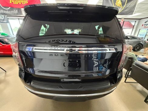 Used 2022 Chevrolet Suburban LT w/ LT Signature Plus Package AWD/4WD image 14