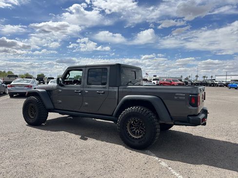 Used 2021 Jeep Gladiator Rubicon image 3