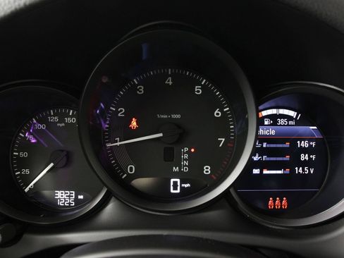 Certified 2026 Porsche Macan AWD/4WD image 16