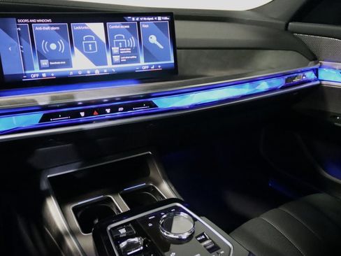 Used 2023 BMW 760i xDrive image 56