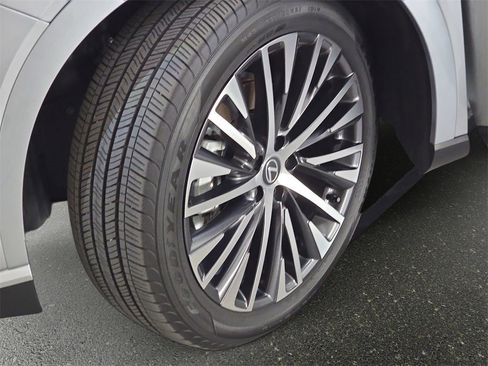 Certified 2025 Lexus RX 350 Premium Plus image 33