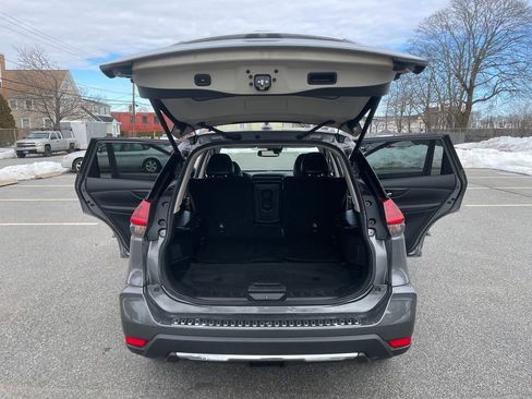 Used 2018 Nissan Rogue SL w/ Premium Package image 25