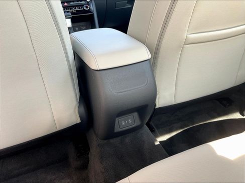 Certified 2025 Hyundai Sonata SE FWD image 10