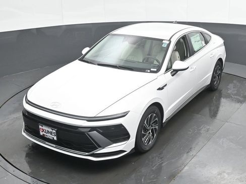 New 2026 Hyundai Sonata Blue FWD image 35
