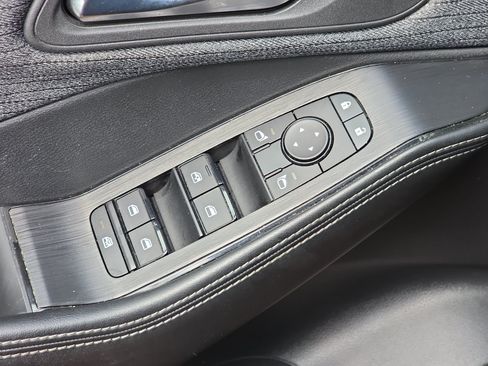 Certified 2023 Nissan Rogue SV FWD image 26