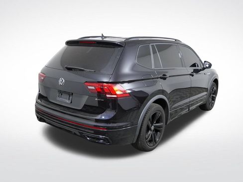 Used 2024 Volkswagen Tiguan SE R-Line AWD/4WD image 3