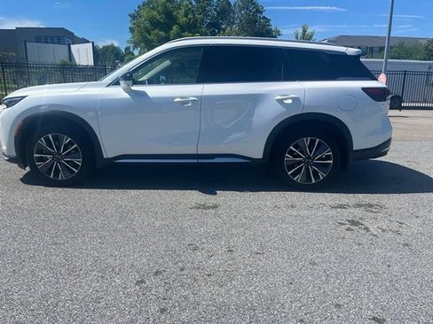 Certified 2026 INFINITI QX60 Luxe w/ Cargo Package AWD/4WD image 6
