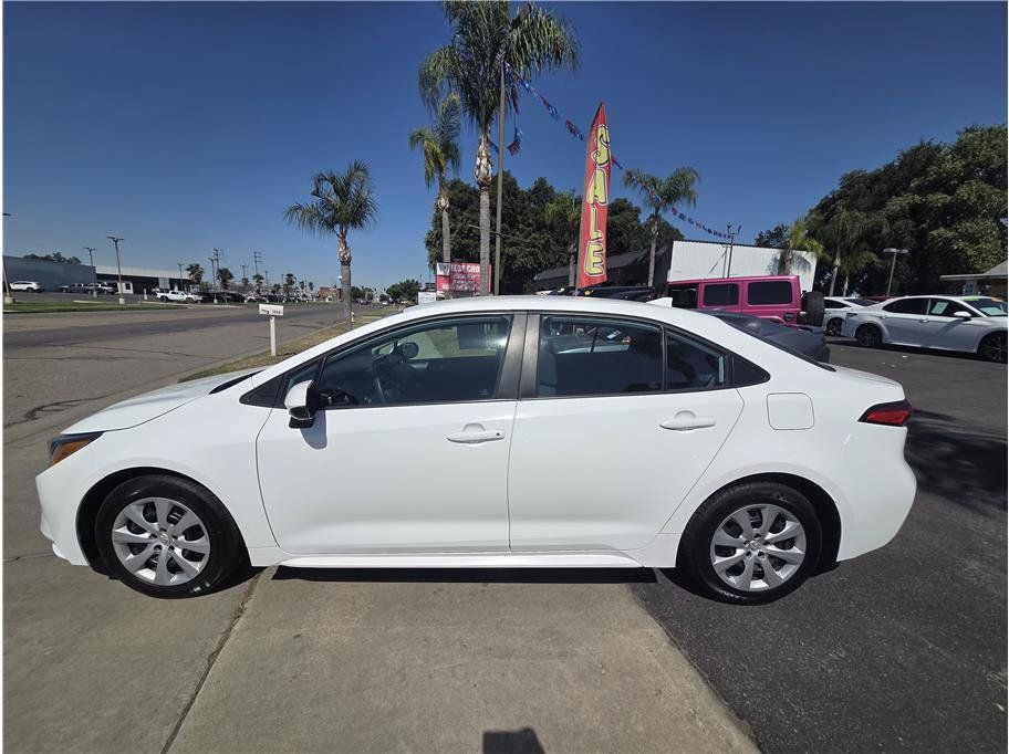 Used 2023 Toyota Corolla LE FWD image 6