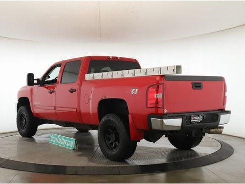 Used 2011 Chevrolet Silverado 2500 LT w/ Snow Plow Prep Package image 8